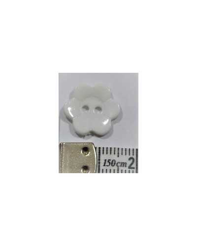 2 pieces Baby plastic flower buttons 15x15 mm