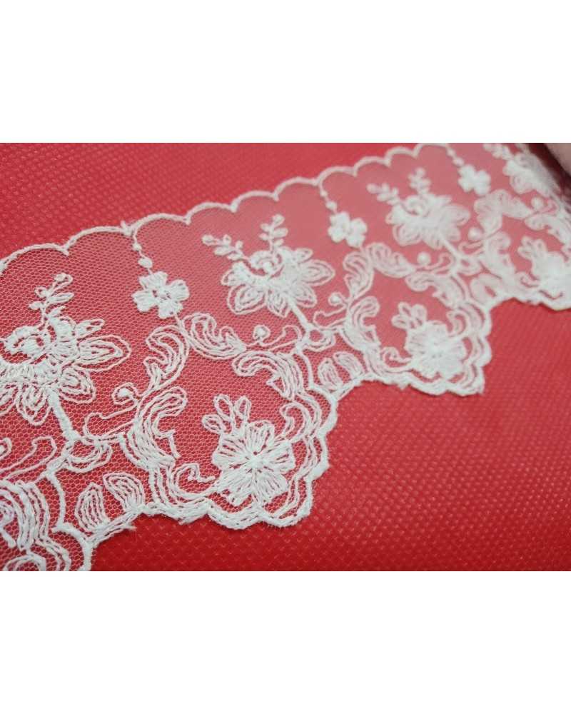 Besatz, Tüll, Spitze, cremefarbene Blumen, gewellt, 75 mm hoch
