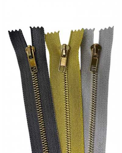 Cerniera Metallo Fissa 15 cm – Fettuccia Spigata Lurex – Catena Oro N°5 – 1 Cursore – Alta Qualità