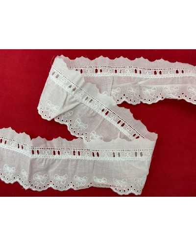 50 Cm Pizzo Sangallo Arricciato con Passanastro Ricamo Fiocco