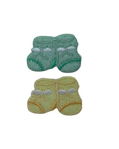 Teafood application Baby-embroidered shoes 35 × 25 mm Price per piece