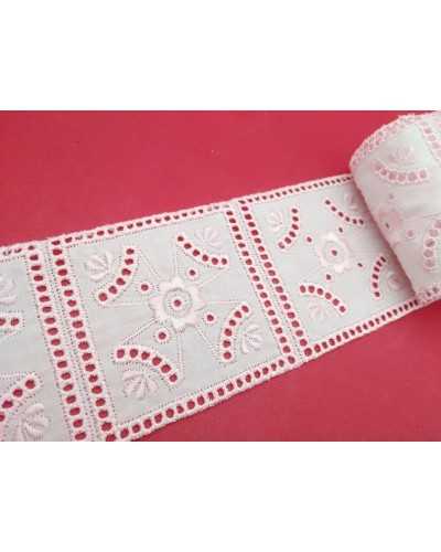 50 Cm Sangallo Lace Square Tile Flower Design Center 6 Cm High 7 Pieces