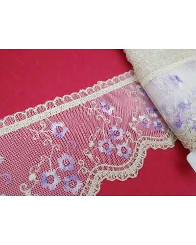 Lace Tulle Ecru Embroidered Scalloped Flower 9 Cm High