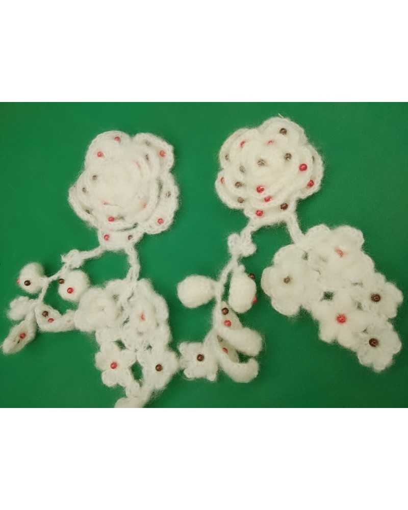 Application to sew in milky white wool plus beads 15x10 cm