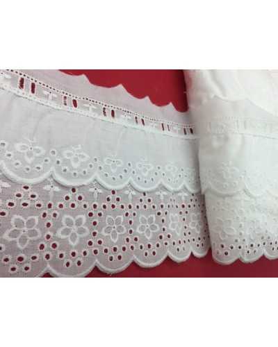 Sangallo Lace Scalloped Double Flounce Lace Passanastro White Flower 11 Cm High