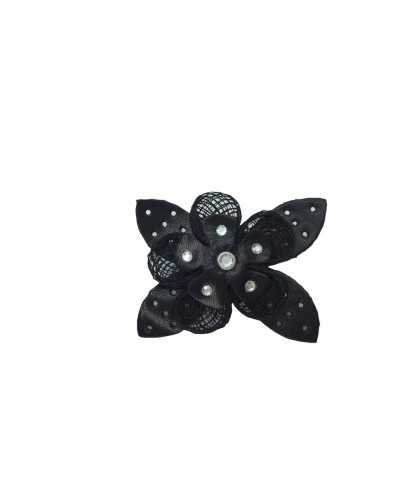 Brosche Applikation, modisches Kunstleder, perforierte Blumen, Strasssteine, 5 x 4 cm