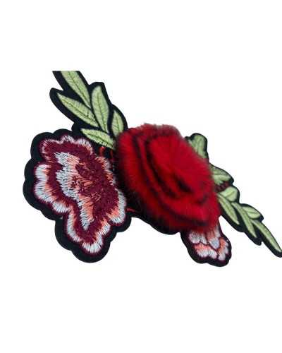 Aplicación termoadhesivo parche bordado