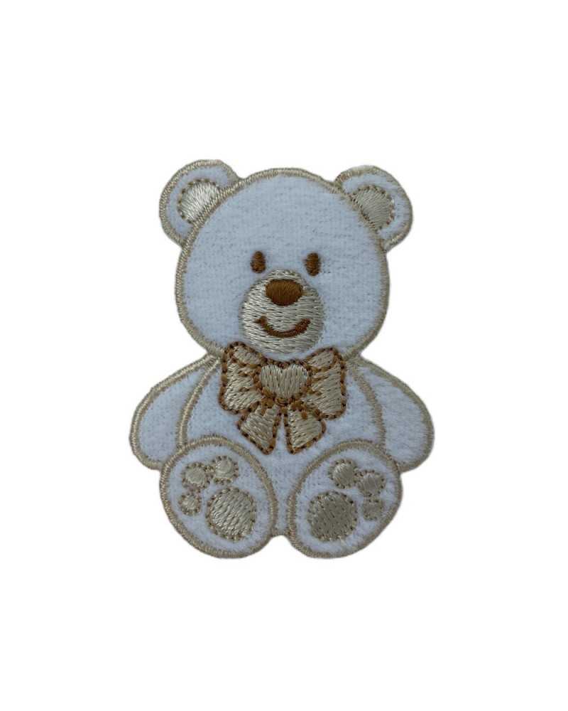Thermoadhäsive Anwendung Marbet-Patch, bestickter Baby-Samt, weiße Basis, Teddybär-Herzschleife, 145 x 105 mm