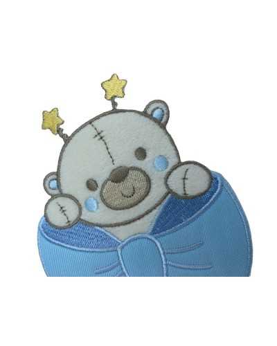 Aplicación Osito Bebe Lazo Terciopelo Mejillas Celeste Estrellas 9x12 Cm