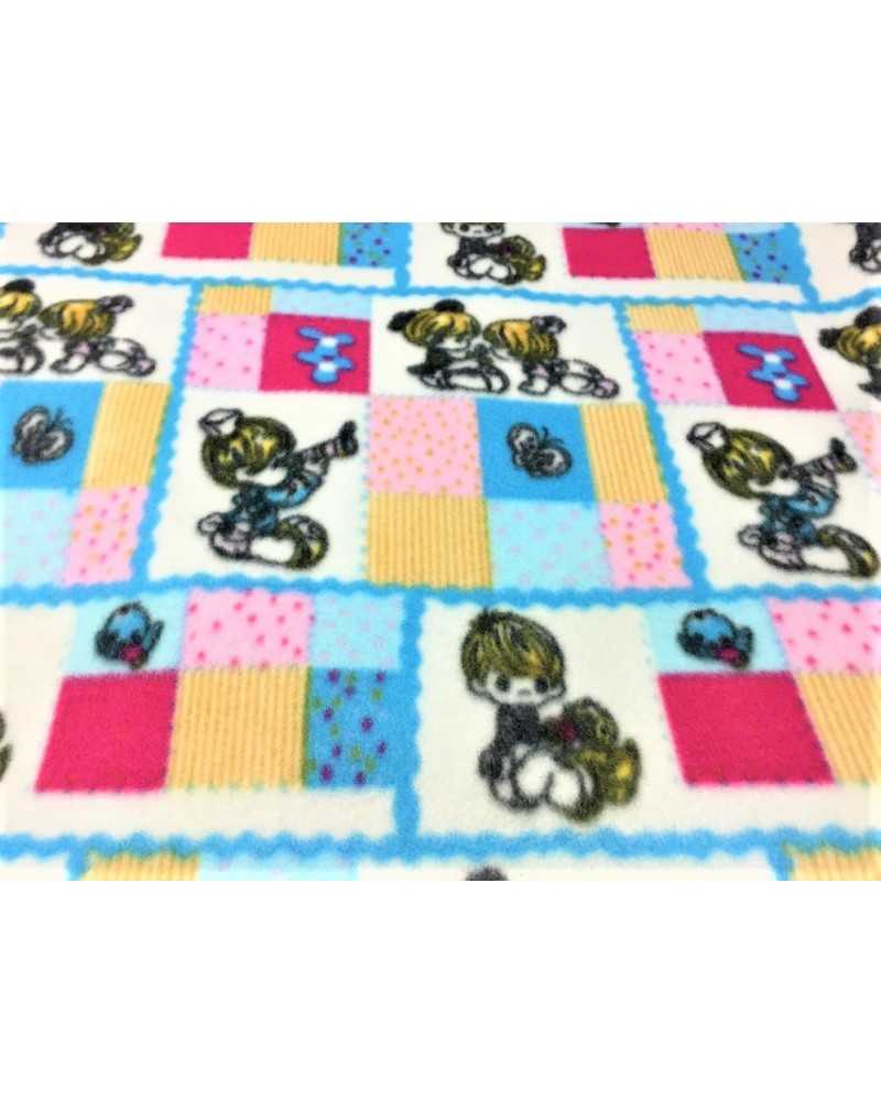 Tissu polaire imprimé anti-boulochage pour enfants jouant au patchwork fond blanc 150 cm de haut