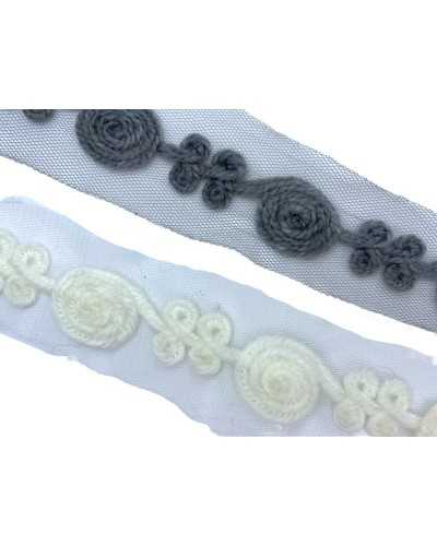Besatzung der Base Tüll Stickerei Wolle Kreise Blumen hoch 4 cm