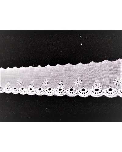 Trimmings Sangallo Lace White Batistat Design Small Stars Bows Scalloped Tip Embroidery 15 Mm High