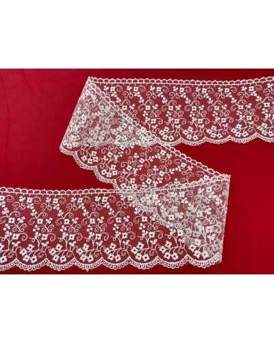 Trimmings Lace Tulle Embroidered Scalloped Flowers 7 cm high