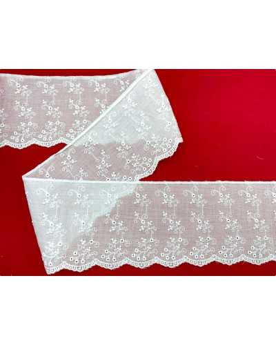 Piazza Pizzo Sangallo Baunerta Barthe blanche marquée fleur haute 7,5 cm